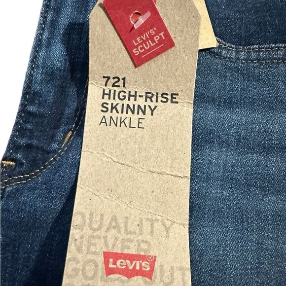 Levi's 721 High Rise Skinny Ankle Distressed Size 4 W 27 - Picture 8 of 9